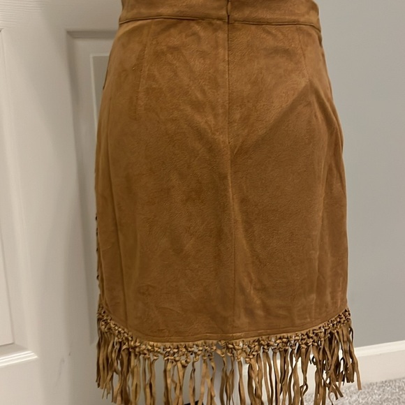 ⭐️FRINGE Savanna Jane faux suede skirt camel color  sz S - Picture 3 of 5